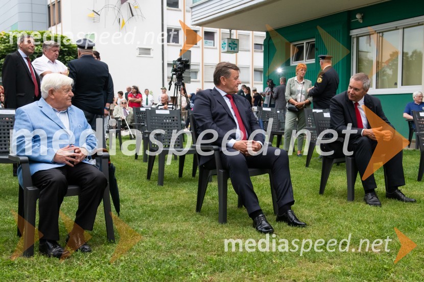  Milan Kučan, nekdanji predsednik Republike Slovenije; dr. Aleksander Jevšek, župan, Mestna občina Murska Sobota; mag. Dejan Židan, predsednik Državnega zbora Republike SlovenijeProslava ob 101. obletnici združitve prekmurskih Slovencev z matičnim narodom