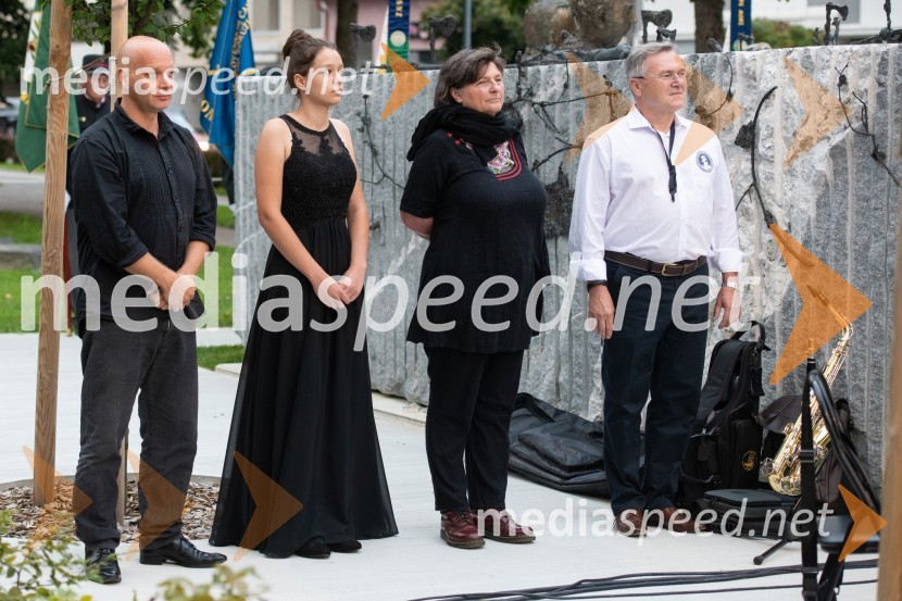  Dejan Berden, pianist, glasbenik, producentProslava ob 101. obletnici združitve prekmurskih Slovencev z matičnim narodom