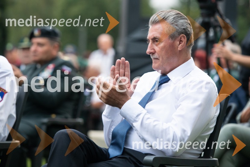  Geza Erniša, nekdanji evangeličanski škofProslava ob 101. obletnici združitve prekmurskih Slovencev z matičnim narodom