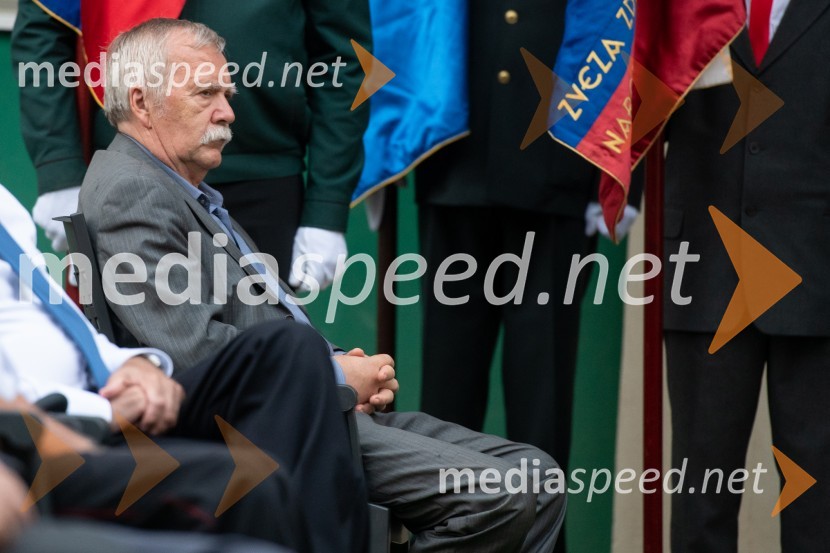  Marjan Šiftar, nekdanji ambasador v MakedonijiProslava ob 101. obletnici združitve prekmurskih Slovencev z matičnim narodom