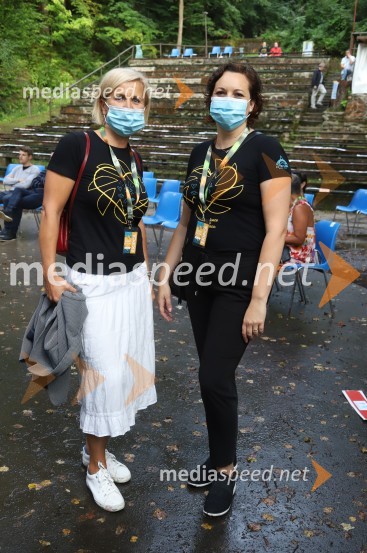  Anita  Mlakar, moderatorka in svetovalka za odnose z javnostmi;  Lucija Smolnik, direktor festivalaNeisha, Letni oder Ruše 2020