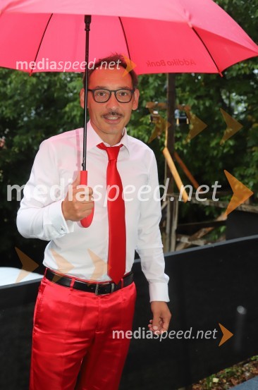  Tadej Toš, igralec, komik in TV voditeljTadej Toš, Letni oder Ruše 2020