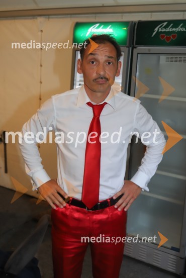  Tadej Toš, igralec, komik in TV voditeljTadej Toš, Letni oder Ruše 2020