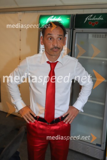  Tadej Toš, igralec, komik in TV voditeljTadej Toš, Letni oder Ruše 2020