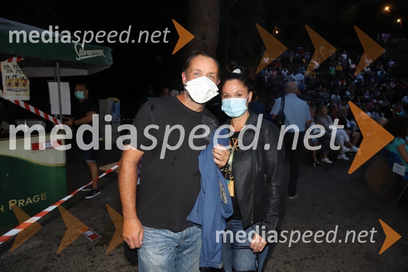  Dejan Rebernik,  direktor Adverta, spletni marketing;  Urška  Repolusk, županja občine RušeTadej Toš, Letni oder Ruše 2020