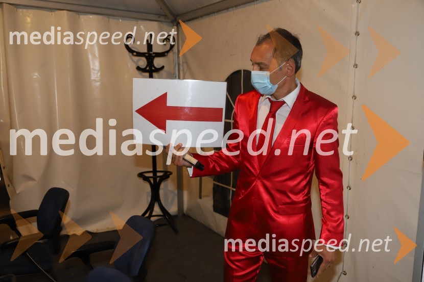  Tadej Toš, igralec, komik in TV voditeljTadej Toš, Letni oder Ruše 2020