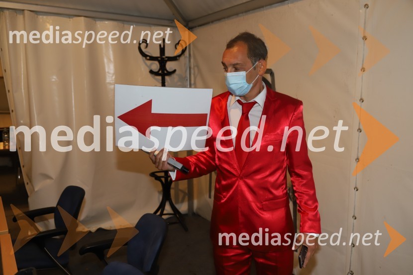  Tadej Toš, igralec, komik in TV voditeljTadej Toš, Letni oder Ruše 2020