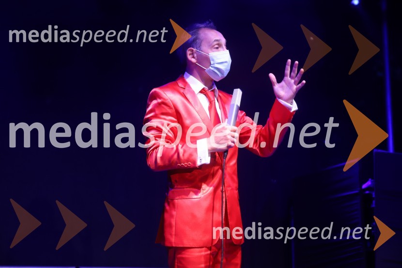  Tadej Toš, igralec, komik in TV voditeljTadej Toš, Letni oder Ruše 2020