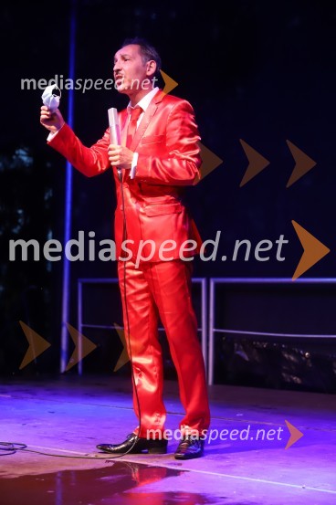  Tadej Toš, igralec, komik in TV voditeljTadej Toš, Letni oder Ruše 2020