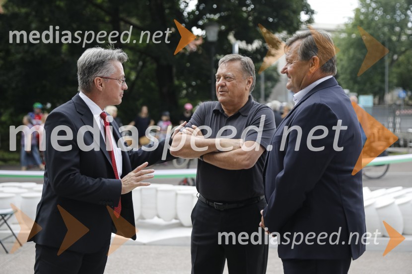  ... ;  Zoran Janković, župan, Mestna občina Ljubljana; dr. Aleksander Jevšek, župan, Mestna občina Murska SobotaOdkritje spomenika, posvečenega 100. obletnici priključitve Prekmurja in združitve prekmurskih Slovencev z matičnim narodom