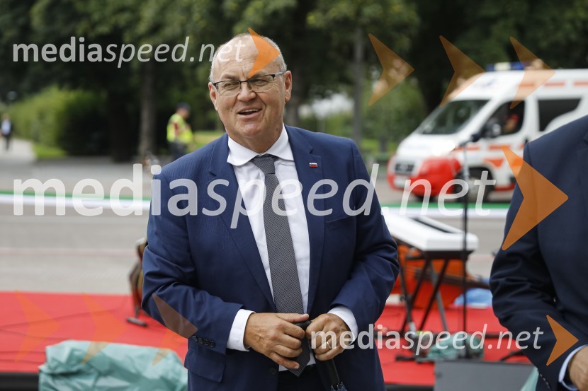 Odkritje spomenika, posvečenega 100. obletnici priključitve Prekmurja in združitve prekmurskih Slovencev z matičnim narodom