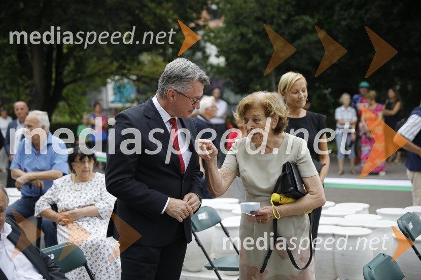  ... ;  Štefka KučanOdkritje spomenika, posvečenega 100. obletnici priključitve Prekmurja in združitve prekmurskih Slovencev z matičnim narodom