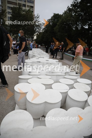 Spomenik akademskega kiparja Zorana Srdića JanežičaOdkritje spomenika, posvečenega 100. obletnici priključitve Prekmurja in združitve prekmurskih Slovencev z matičnim narodom