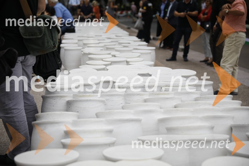 Spomenik akademskega kiparja Zorana Srdića JanežičaOdkritje spomenika, posvečenega 100. obletnici priključitve Prekmurja in združitve prekmurskih Slovencev z matičnim narodom