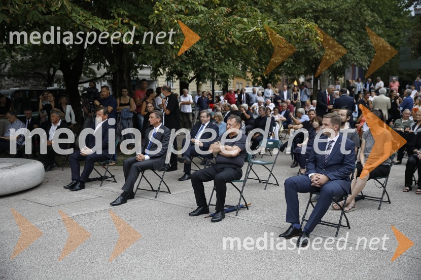 dr. Aleksander Jevšek, župan, Mestna občina Murska Sobota;  Borut Pahor, predsednik Republike Slovenije;  Zoran Janković, župan, Mestna občina Ljubljana;  Igor Zorčič, predsednik odbora Državnega zbora RS za infrastrukturo, okolje in prostorOdkritje spomenika, posvečenega 100. obletnici priključitve Prekmurja in združitve prekmurskih Slovencev z matičnim narodom