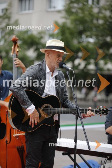  Vlado Kreslin, glasbenikOdkritje spomenika, posvečenega 100. obletnici priključitve Prekmurja in združitve prekmurskih Slovencev z matičnim narodom