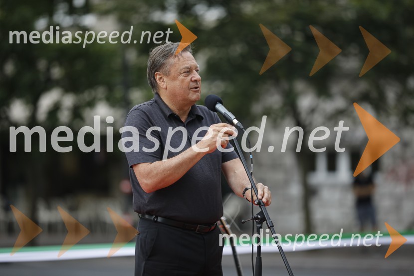  Zoran Janković, župan, Mestna občina LjubljanaOdkritje spomenika, posvečenega 100. obletnici priključitve Prekmurja in združitve prekmurskih Slovencev z matičnim narodom