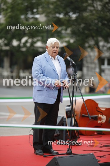  Milan Kučan, nekdanji predsednik Republike SlovenijeOdkritje spomenika, posvečenega 100. obletnici priključitve Prekmurja in združitve prekmurskih Slovencev z matičnim narodom