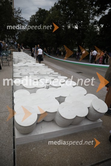 Spomenik akademskega kiparja Zorana Srdića JanežičaOdkritje spomenika, posvečenega 100. obletnici priključitve Prekmurja in združitve prekmurskih Slovencev z matičnim narodom