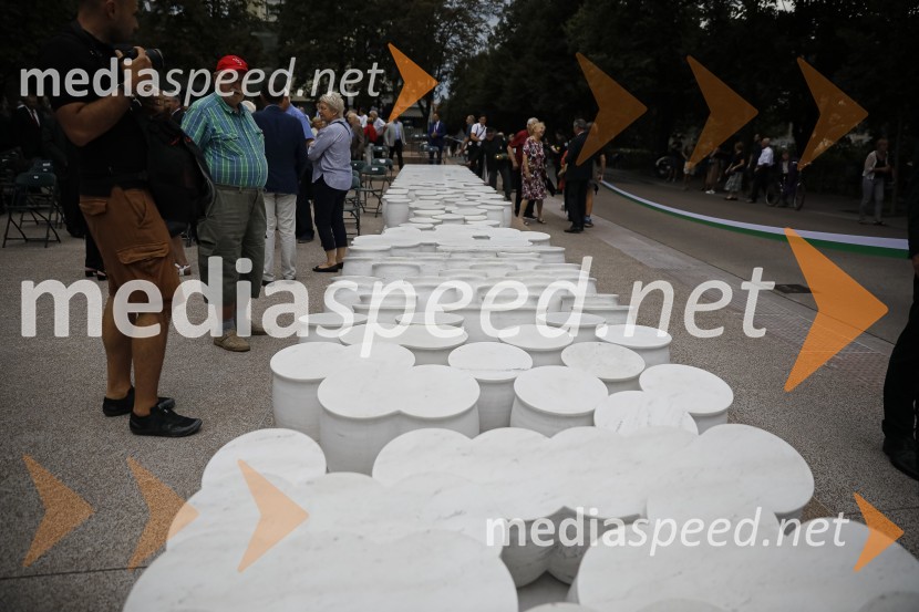 Spomenik akademskega kiparja Zorana Srdića JanežičaOdkritje spomenika, posvečenega 100. obletnici priključitve Prekmurja in združitve prekmurskih Slovencev z matičnim narodom