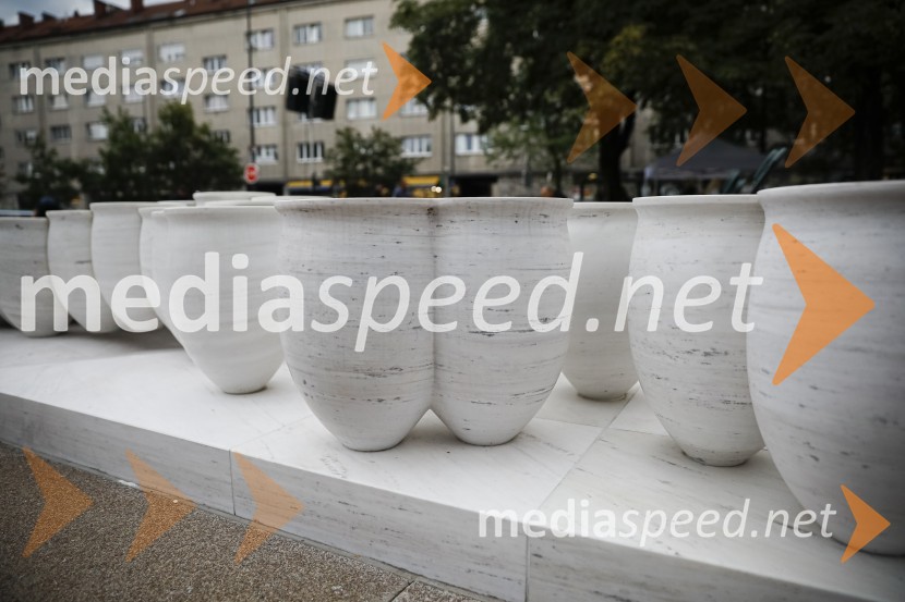 Spomenik akademskega kiparja Zorana Srdića JanežičaOdkritje spomenika, posvečenega 100. obletnici priključitve Prekmurja in združitve prekmurskih Slovencev z matičnim narodom