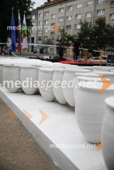 Spomenik akademskega kiparja Zorana Srdića JanežičaOdkritje spomenika, posvečenega 100. obletnici priključitve Prekmurja in združitve prekmurskih Slovencev z matičnim narodom