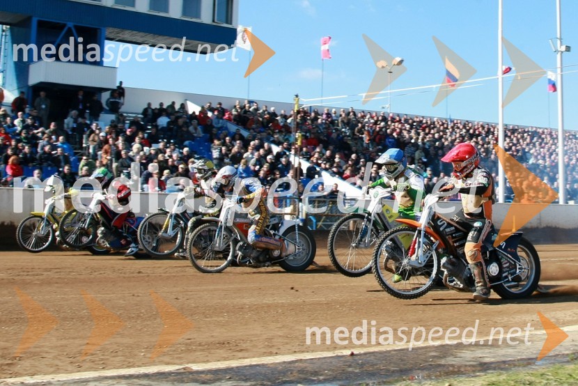 Štart vožnje za 60. Zlato čeladoSPEEDWAY, 60. Zlata čelada