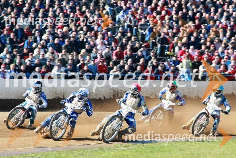 Vladimir Dubinin, Rusija, Luboš Tomiček, Češka, ..., ... in Izak Šantej, Slovenija (AMD Krško)SPEEDWAY, 60. Zlata čelada