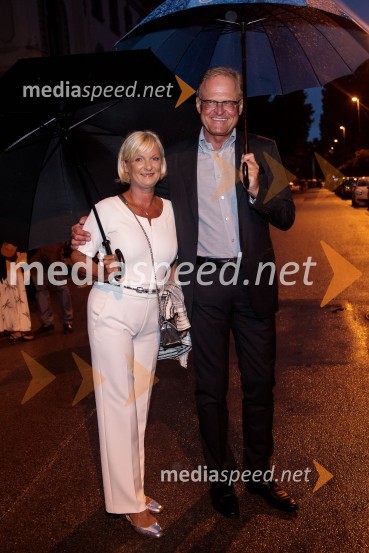  Sonja Poljanšek Škrabec, lastnica Welness centra Sunny;  Janez  Škrabec, direktor Riko d.o.o., predsednik Slovensko-ruskega poslovnega sveta, častni konzul BelorusijeAna Netrebko in Jusif Ejvazov, koncert opernih arij, 68. Ljubljana Festivala