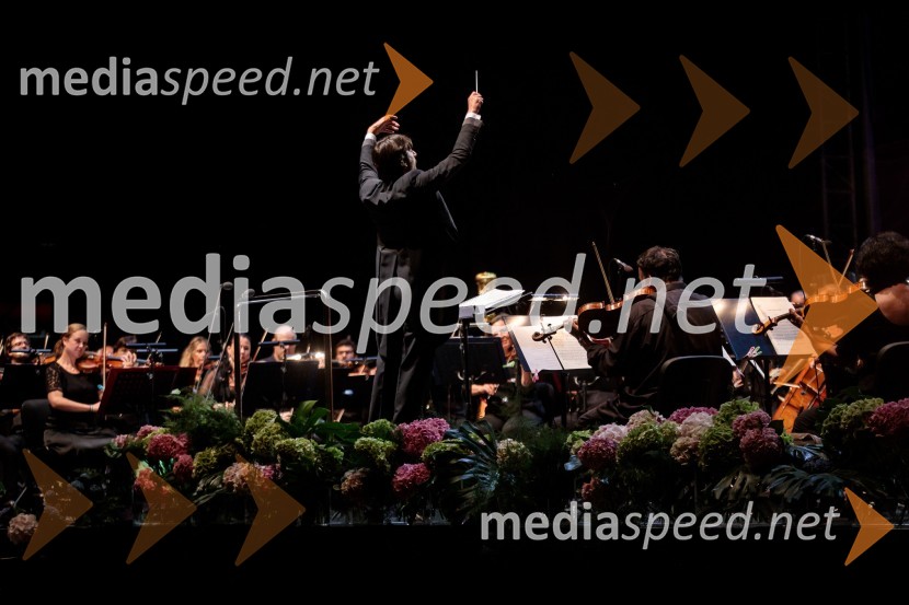  Michelangelo Mazza, dirigentAna Netrebko in Jusif Ejvazov, koncert opernih arij, 68. Ljubljana Festivala