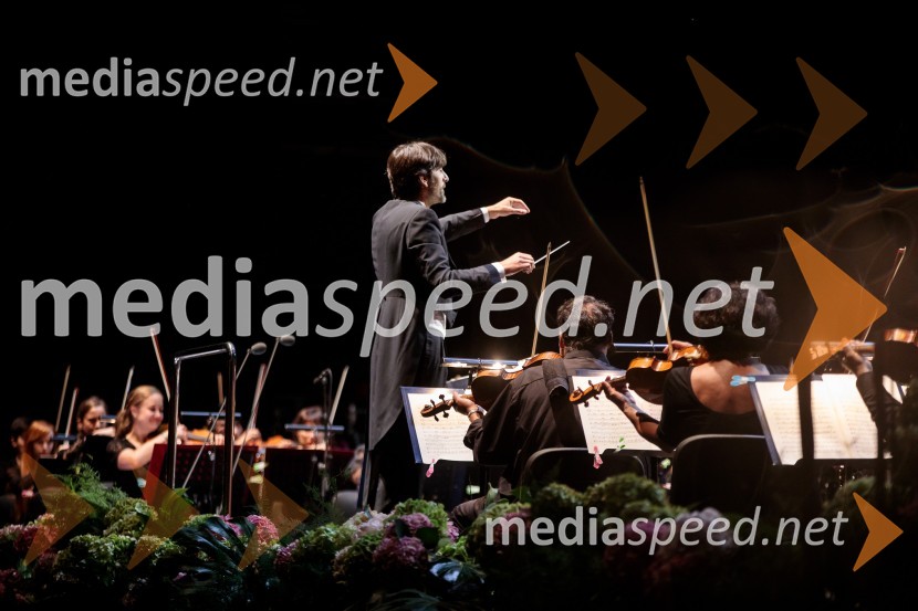  Michelangelo Mazza, dirigentAna Netrebko in Jusif Ejvazov, koncert opernih arij, 68. Ljubljana Festivala