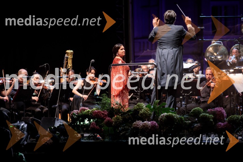  Anna Netrebko, sopranistka;  Michelangelo Mazza, dirigentAna Netrebko in Jusif Ejvazov, koncert opernih arij, 68. Ljubljana Festivala