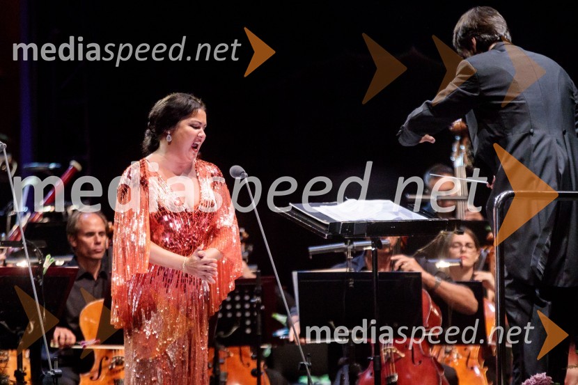  Anna Netrebko, sopranistka;  Michelangelo Mazza, dirigentAna Netrebko in Jusif Ejvazov, koncert opernih arij, 68. Ljubljana Festivala