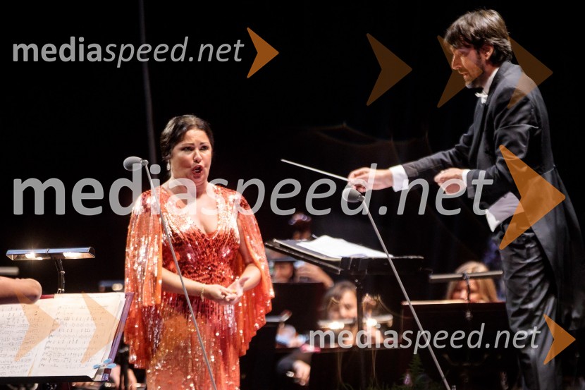  Anna Netrebko, sopranistka;  Michelangelo Mazza, dirigentAna Netrebko in Jusif Ejvazov, koncert opernih arij, 68. Ljubljana Festivala