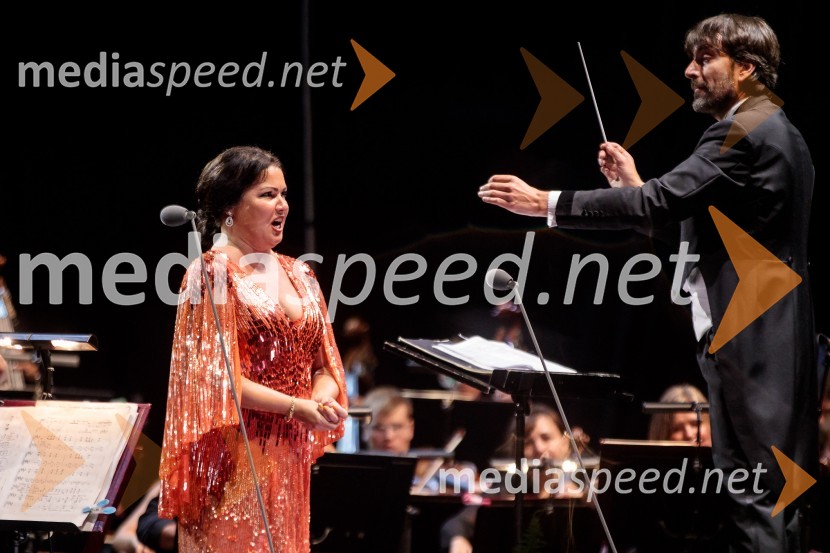  Anna Netrebko, sopranistka;  Michelangelo Mazza, dirigentAna Netrebko in Jusif Ejvazov, koncert opernih arij, 68. Ljubljana Festivala