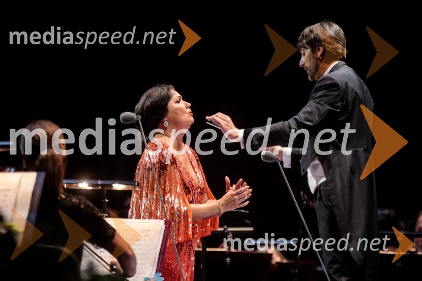  Anna Netrebko, sopranistka;  Michelangelo Mazza, dirigentAna Netrebko in Jusif Ejvazov, koncert opernih arij, 68. Ljubljana Festivala