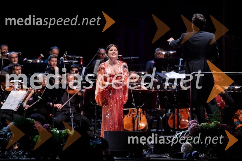  Anna Netrebko, sopranistka;  Michelangelo Mazza, dirigentAna Netrebko in Jusif Ejvazov, koncert opernih arij, 68. Ljubljana Festivala