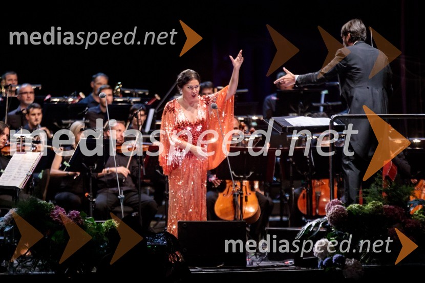  Anna Netrebko, sopranistka;  Michelangelo Mazza, dirigentAna Netrebko in Jusif Ejvazov, koncert opernih arij, 68. Ljubljana Festivala