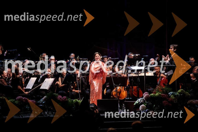  Anna Netrebko, sopranistka;  Michelangelo Mazza, dirigentAna Netrebko in Jusif Ejvazov, koncert opernih arij, 68. Ljubljana Festivala