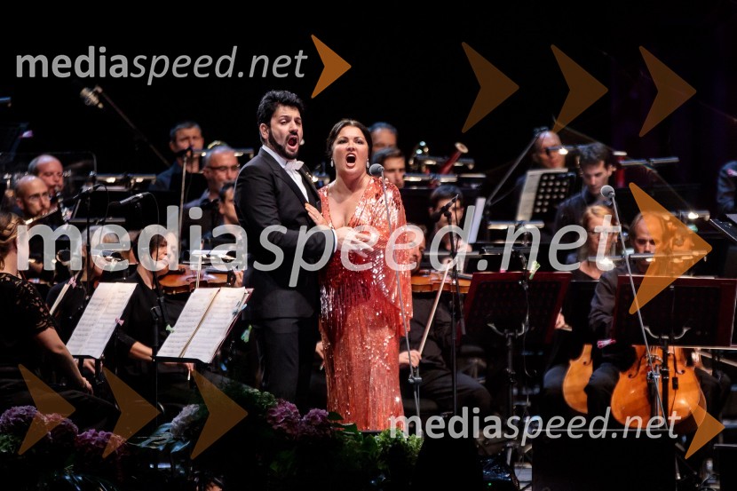  Jusif Ejvazov, tenor;  Anna Netrebko, sopranistkaAna Netrebko in Jusif Ejvazov, koncert opernih arij, 68. Ljubljana Festivala