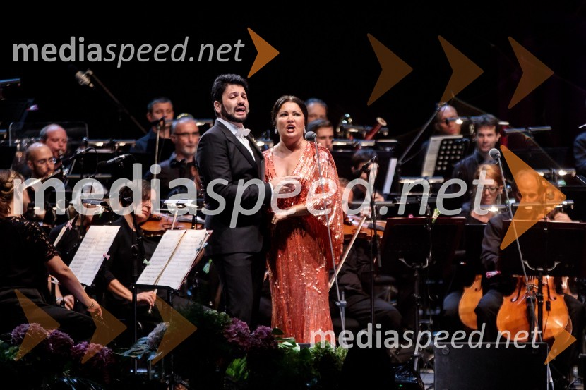  Jusif Ejvazov, tenor;  Anna Netrebko, sopranistkaAna Netrebko in Jusif Ejvazov, koncert opernih arij, 68. Ljubljana Festivala
