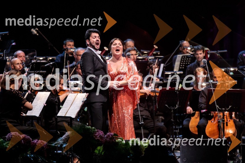  Jusif Ejvazov, tenor;  Anna Netrebko, sopranistkaAna Netrebko in Jusif Ejvazov, koncert opernih arij, 68. Ljubljana Festivala
