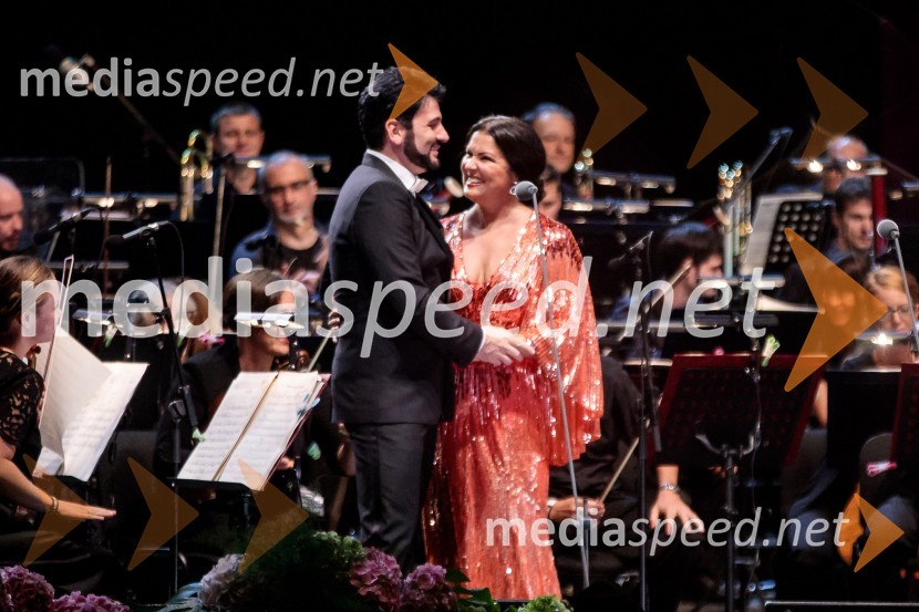  Jusif Ejvazov, tenor;  Anna Netrebko, sopranistkaAna Netrebko in Jusif Ejvazov, koncert opernih arij, 68. Ljubljana Festivala