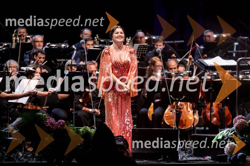  Anna Netrebko, sopranistkaAna Netrebko in Jusif Ejvazov, koncert opernih arij, 68. Ljubljana Festivala