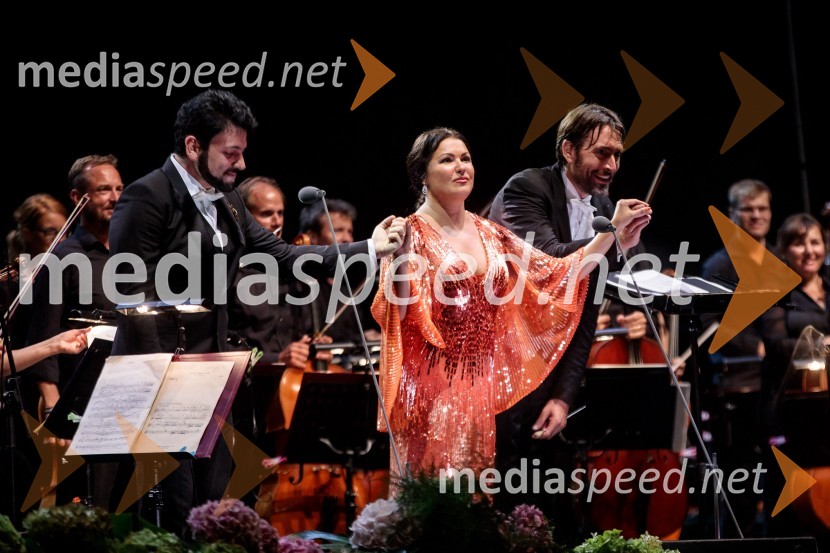  Jusif Ejvazov, tenor;  Anna Netrebko, sopranistka;  Michelangelo Mazza, dirigentAna Netrebko in Jusif Ejvazov, koncert opernih arij, 68. Ljubljana Festivala