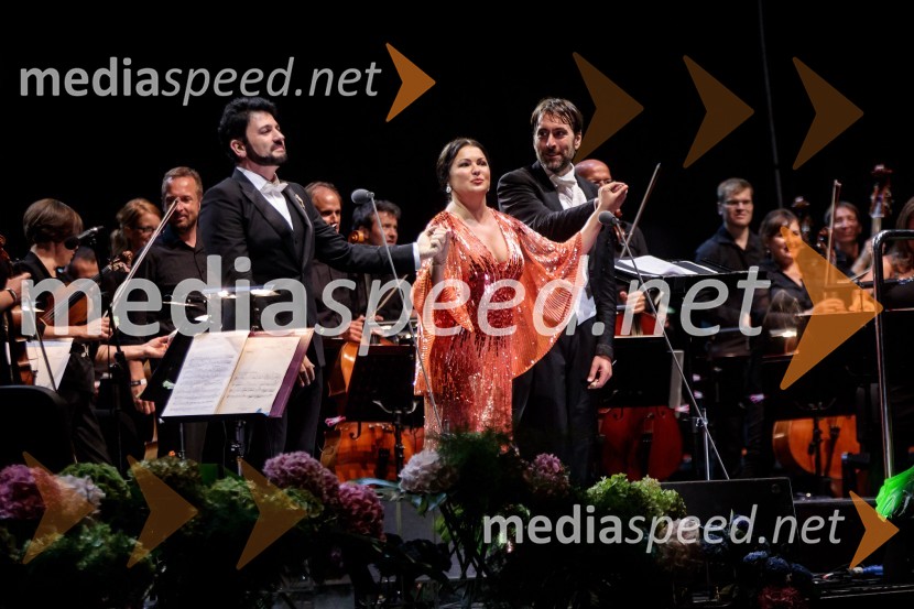  Jusif Ejvazov, tenor;  Anna Netrebko, sopranistka;  Michelangelo Mazza, dirigentAna Netrebko in Jusif Ejvazov, koncert opernih arij, 68. Ljubljana Festivala