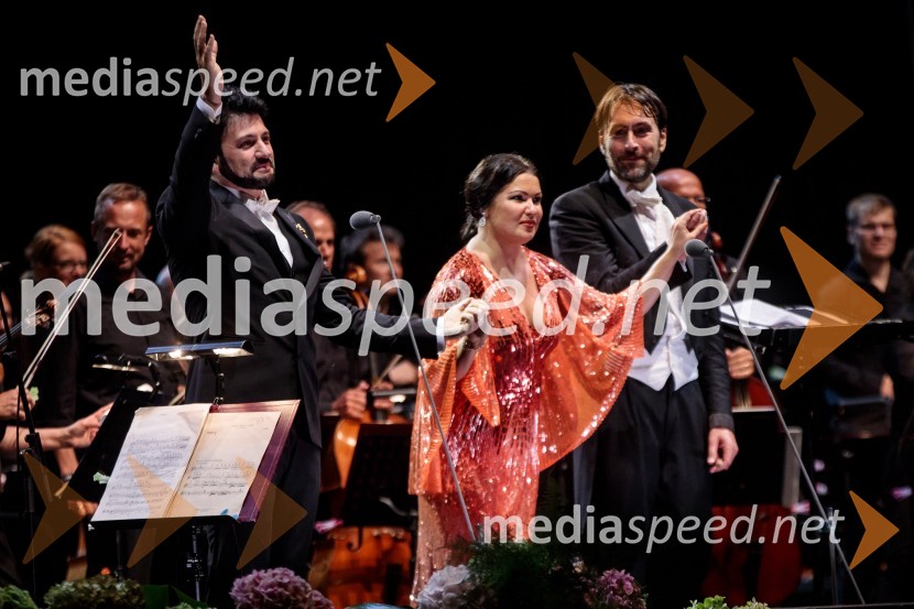  Jusif Ejvazov, tenor;  Anna Netrebko, sopranistka;  Michelangelo Mazza, dirigentAna Netrebko in Jusif Ejvazov, koncert opernih arij, 68. Ljubljana Festivala