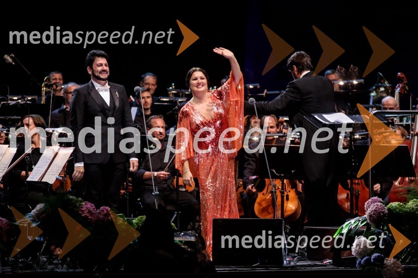  Jusif Ejvazov, tenor;  Anna Netrebko, sopranistka;  Michelangelo Mazza, dirigentAna Netrebko in Jusif Ejvazov, koncert opernih arij, 68. Ljubljana Festivala
