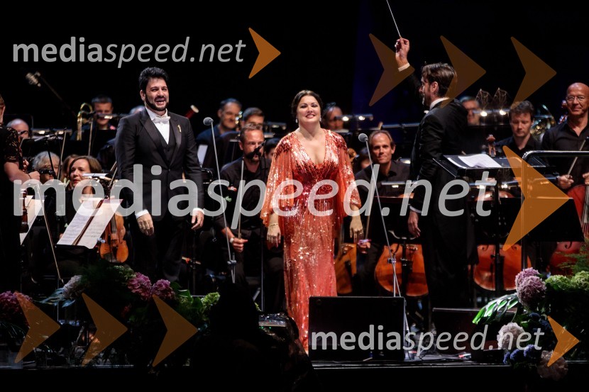  Jusif Ejvazov, tenor;  Anna Netrebko, sopranistka;  Michelangelo Mazza, dirigentAna Netrebko in Jusif Ejvazov, koncert opernih arij, 68. Ljubljana Festivala