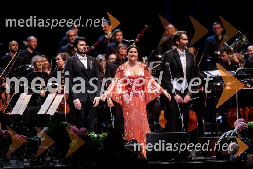  Jusif Ejvazov, tenor;  Anna Netrebko, sopranistka;  Michelangelo Mazza, dirigentAna Netrebko in Jusif Ejvazov, koncert opernih arij, 68. Ljubljana Festivala
